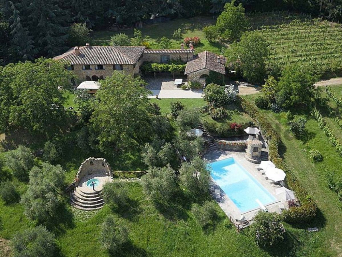Holiday house Country house for up to 18 people