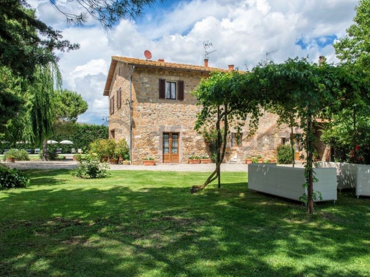 Holiday house Holiday house with private pool - Outdoor photo 4