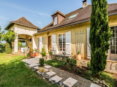 Villa Villa mit Pool in Corrèze - Outdoor photo 12