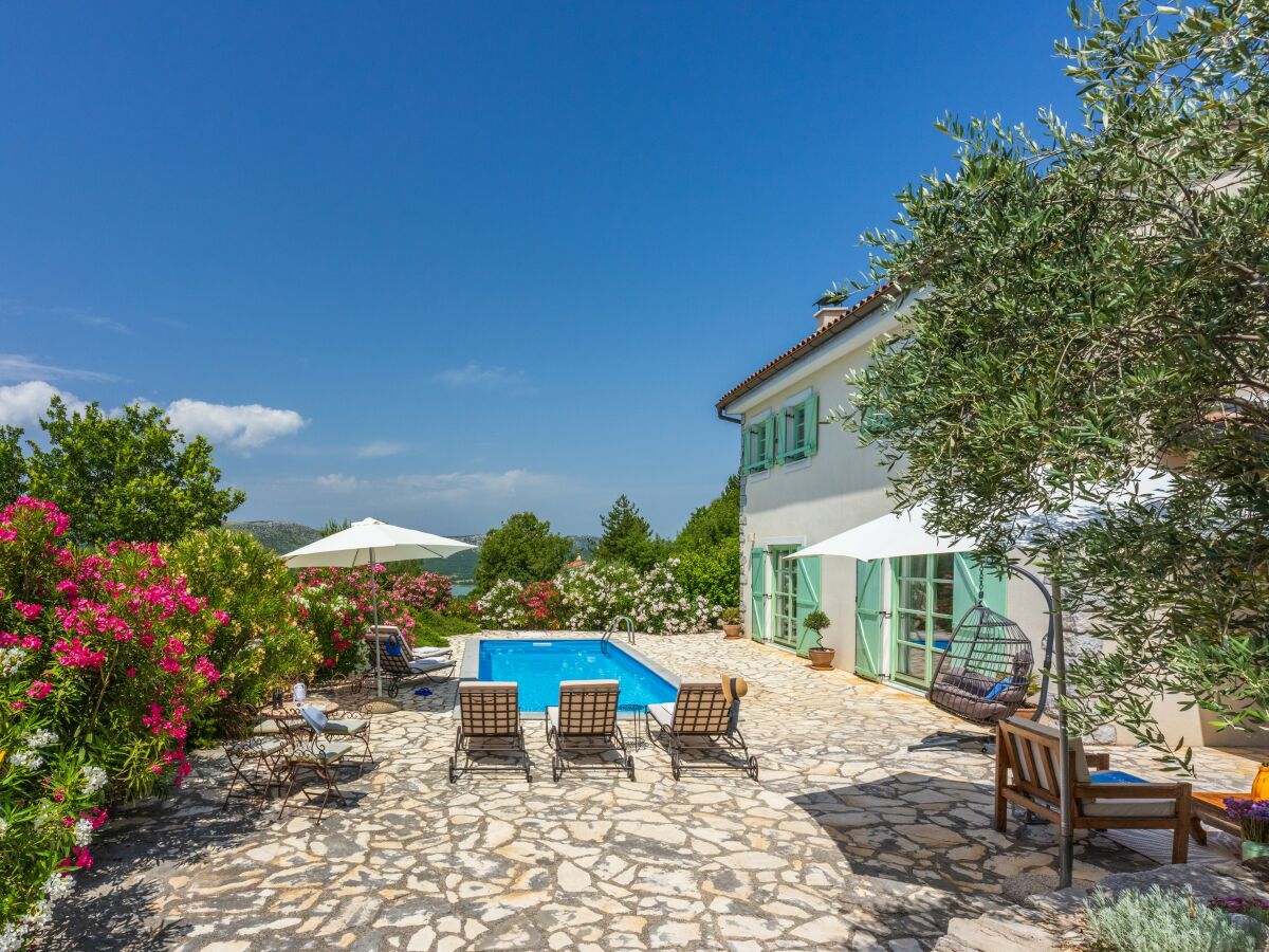Villa Tribalj