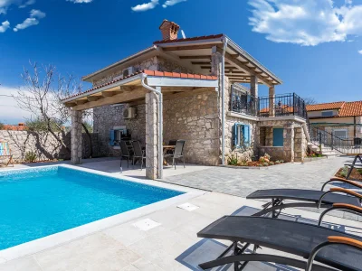 Holiday apartment Rustic with private pool in Hlapa - Holiday apartment