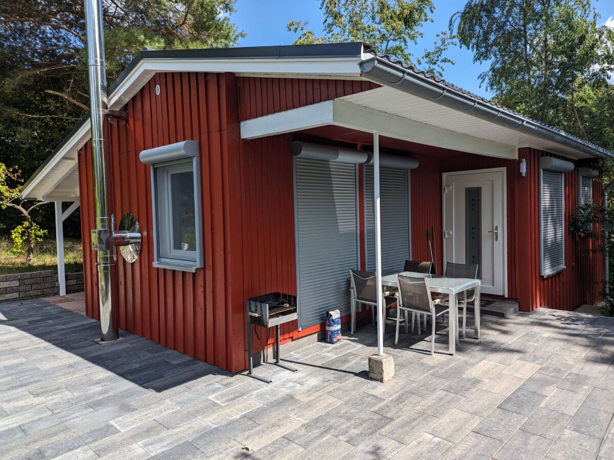 Holiday house Werder/Havel: Idyllic summer house near a lake - Outdoor photo 3