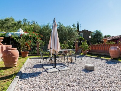 Holiday house Ferienhaus in Montecatini mit Sauna & See - Outdoor photo 7