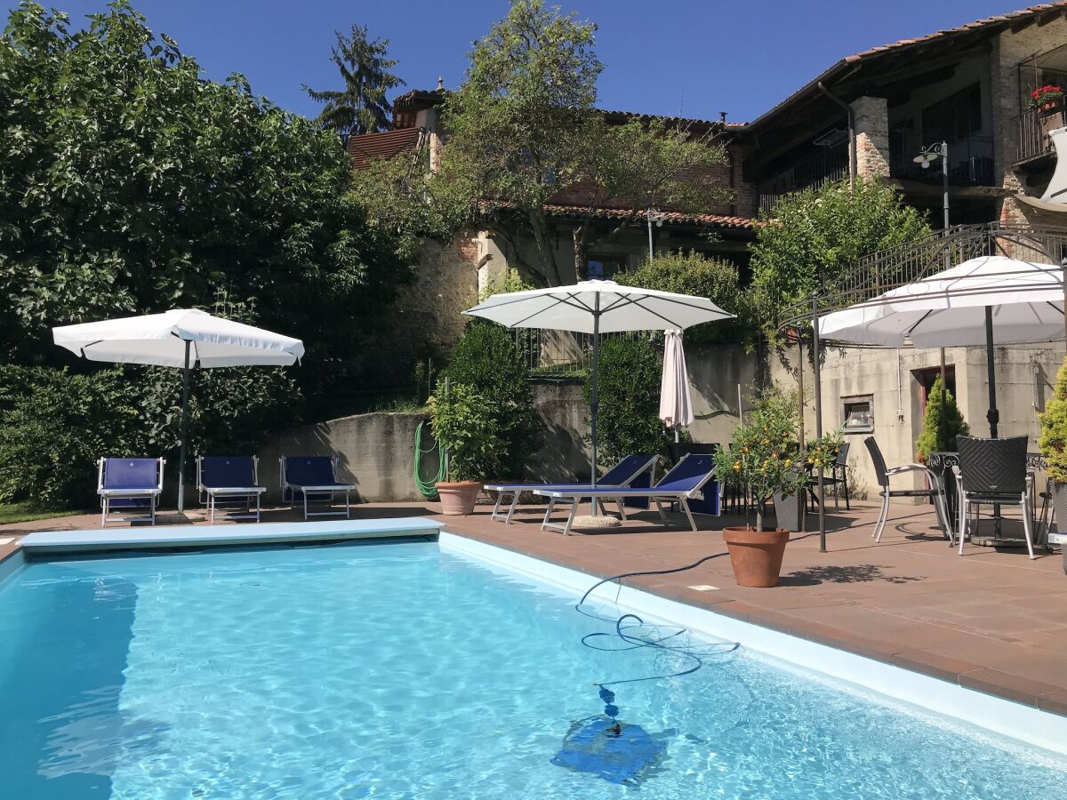 Cottage Studio in Bastia Mondovì with Pool and Winery