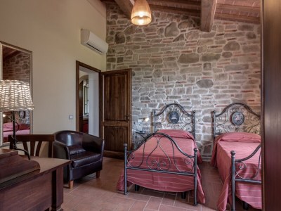 Holiday house Holiday house with private pool - Features photo 26
