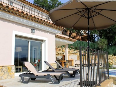Villa Poolside Villa near the Coast - Outdoor photo 14