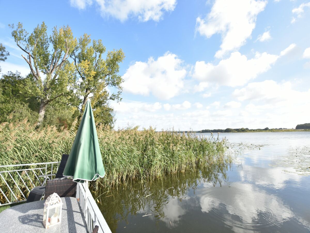 Holiday house Bootshaus direkt am See - Outdoor photo 4