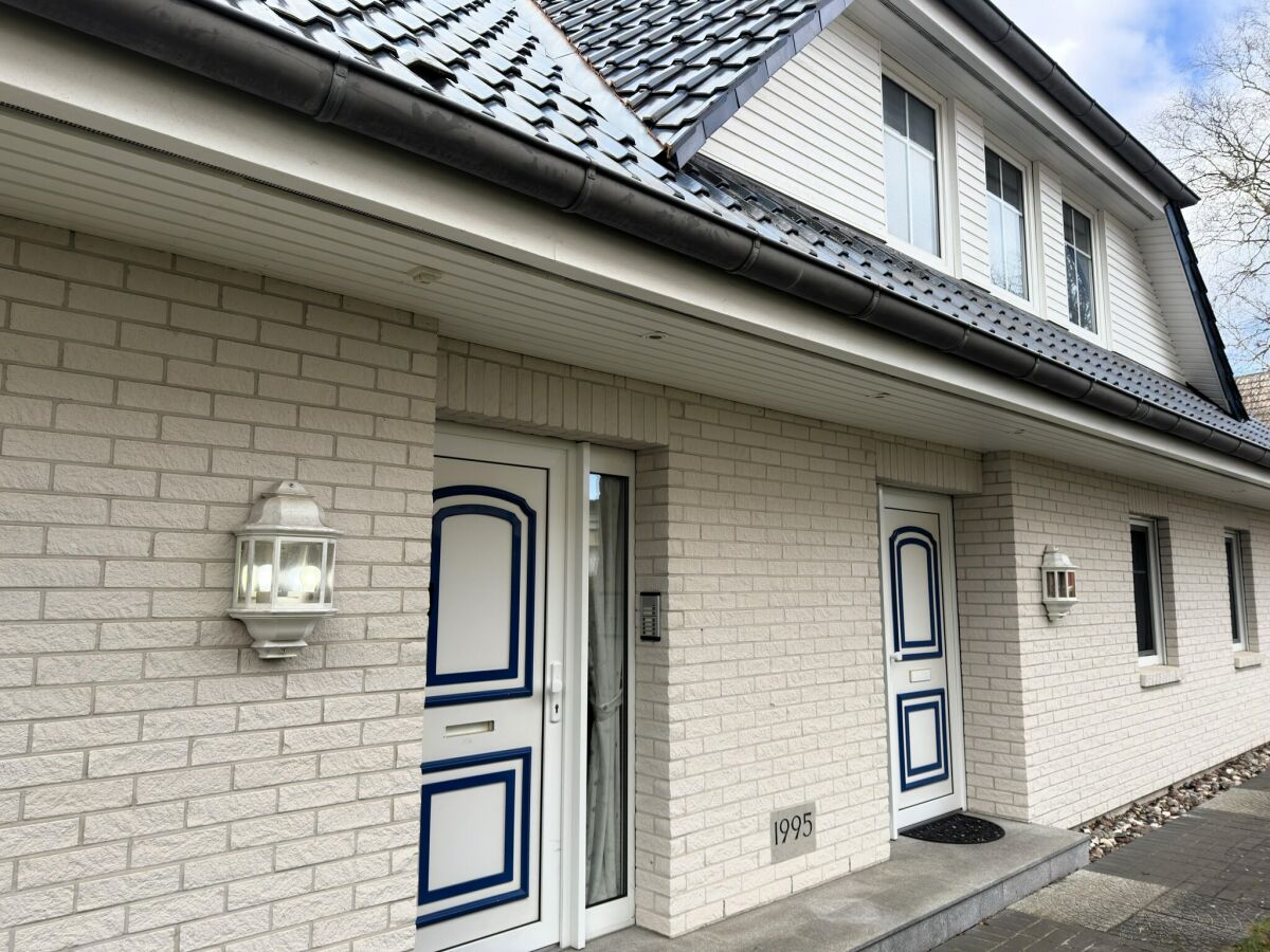 Apartment Geräumige Wohnung mit Garten in Zingst - Outdoor photo 5