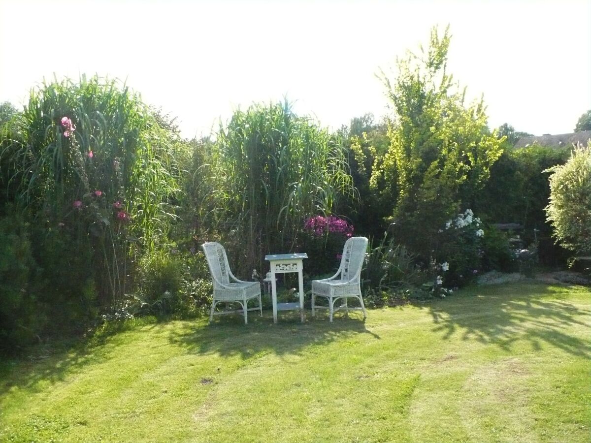 Apartment Gemütliche Ferienwohnung mit Garten in Walkendorf - Outdoor photo 2