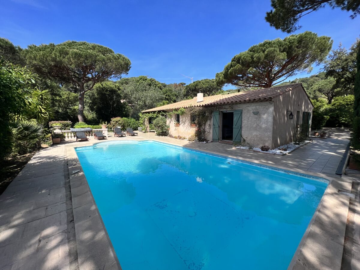 Villa H165 with pool, in calm surroundings and close to the beach