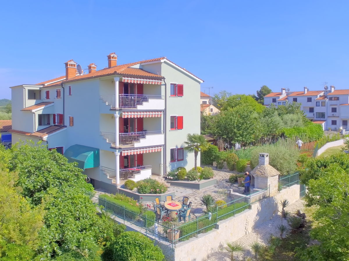 Holiday apartment Amber - Outdoor photo 2