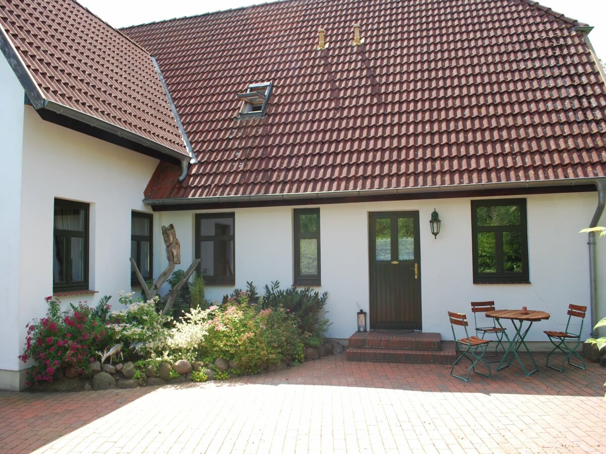 Apartment Wohnung in Dargun, Mecklenburg mit Schwimmbad - Outdoor photo 3