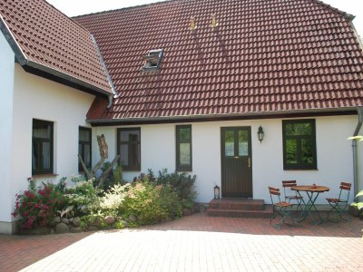 Apartment Idyllische Wohnung mit Pool in Mecklenburg - Outdoor photo 10