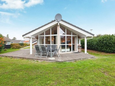 Holiday house 6 person holiday home in GROEMITZ - Outdoor photo 2