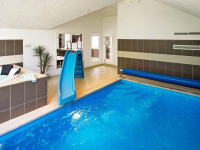 Holiday house 16 person holiday home in Hasselberg - Outdoor photo 18