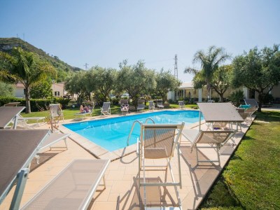 Apartment Apartment in Gasponi with Mountain Views - Outdoor photo 9