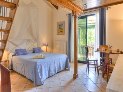 Farmhouse Farmhouse in Marsciano with Pool and Vineyards - Features photo 11