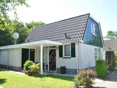 Holiday house 43 Campanula in Sint Martenszee - Holiday house