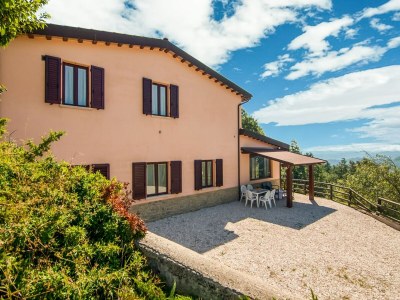 Farmhouse Holiday Home in Apecchio with Panoramic Views - Outdoor photo 16