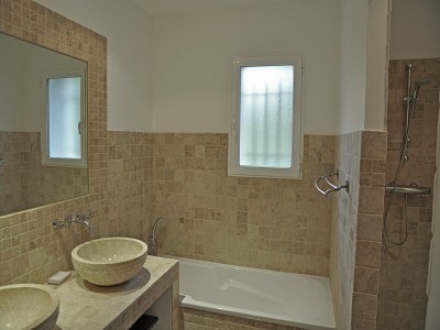 Villa Cosy holiday home with views and private pool - Features photo 12