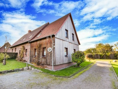 Holiday house Ferienhaus in Thorstorf mit Garten - Outdoor photo 7