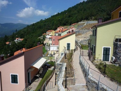 Apartment Air-conditioned with a pool, spa and fitness centre - Outdoor photo 11