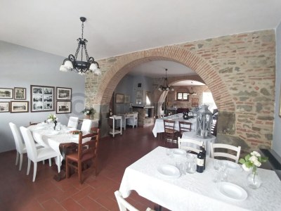 Holiday house Elegant holiday home with private pool (up to 25 people) - Features photo 12