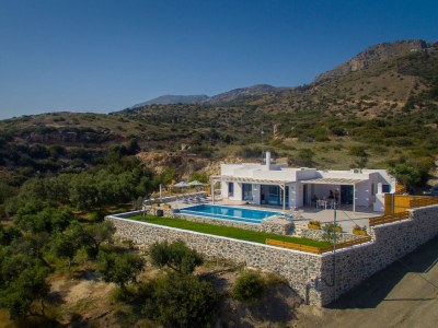 Villa Siriatis in Kerames - Villa