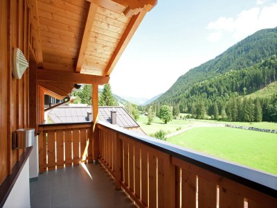 Chalet Chalet in Saalbach near Ski Lift in Saalbach Hinterglemm - Chalet