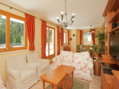 Chalet Chalet in Saalbach near Ski Lift - Features photo 24