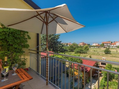 Apartment - Apartment Nensi with Balcony in Vrvari - Apartment