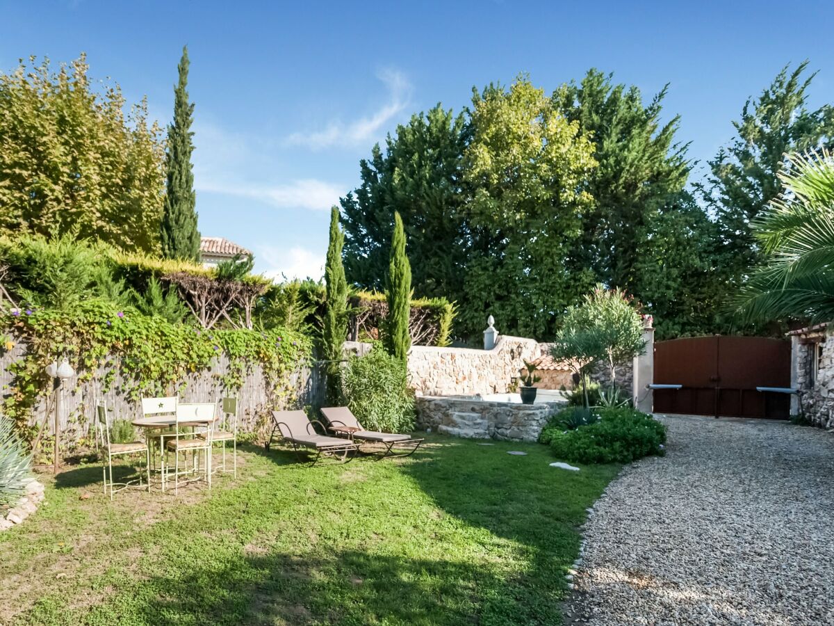 Holiday house Holiday Home in Lorgues with Pool and Terrace - Outdoor photo 2