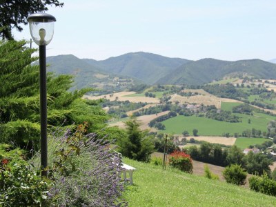 Apartment Wohnung in Piticchio mit Pool und Aussicht - Outdoor photo 9