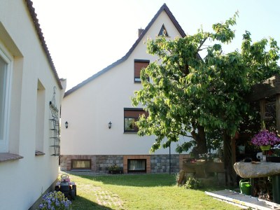 Apartment Cozy Apartment with Garden - Outdoor photo 5