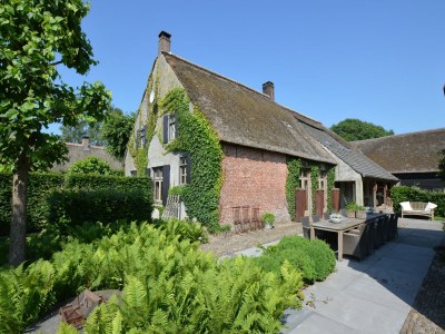 Holiday house Gruppenaufenthalt mit privatem Pool und Sauna - Holiday house