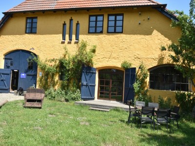 Apartment Besondere Ferienwohnung Bibliothek in Buschhagen in Western Pomerania - Apartment