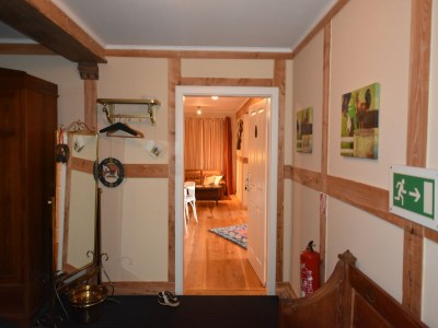 Apartment Besondere Ferienwohnung Bibliothek in Buschhagen - Features photo 27