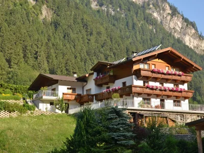 Holiday apartment Haus Julia in Mayrhofen - Holiday apartment