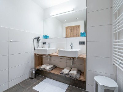 Chalet Chalet in Saalbach near Ski Lift - Features photo 27