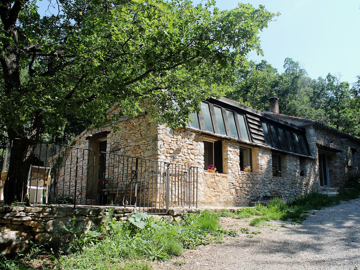 Holiday house Beautiful vacation home with lots of charm and swimming pool - 413 VIL