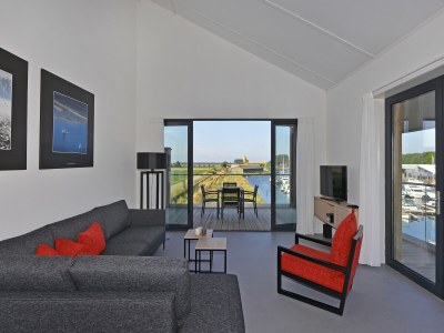 Apartment Waterfront Apartment with Terrace - Features photo 12
