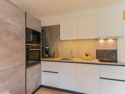 Apartment Modern apartment with garden and mountain views - Features photo 11