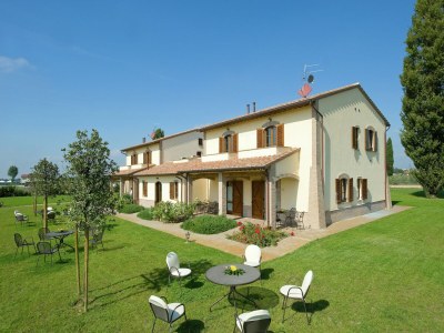 Villa Villa in Cannara with Pool near Assisi in Santa Maria degli Angeli (Assisi) - Villa