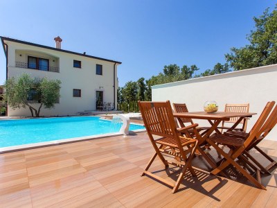 Holiday apartment Birikina nr.3 with pool - Outdoor photo 3