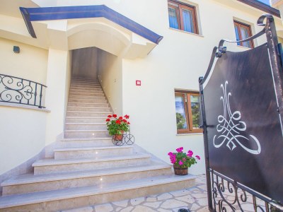 Holiday apartment Birikina nr.3 with pool - Outdoor photo 6