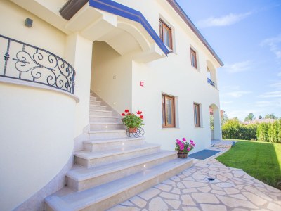 Holiday apartment Birikina nr.3 with pool - Outdoor photo 7