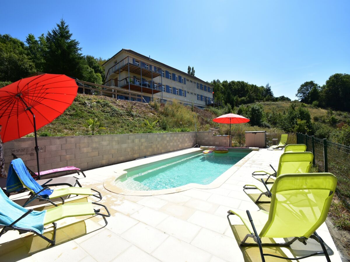 Holiday house Ferienhaus in Luzy mit eingezäuntem Garten - Outdoor photo 2