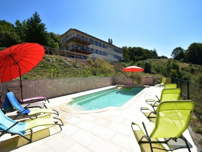 Holiday house Ferienhaus in Luzy mit eingezäuntem Garten - Outdoor photo 2
