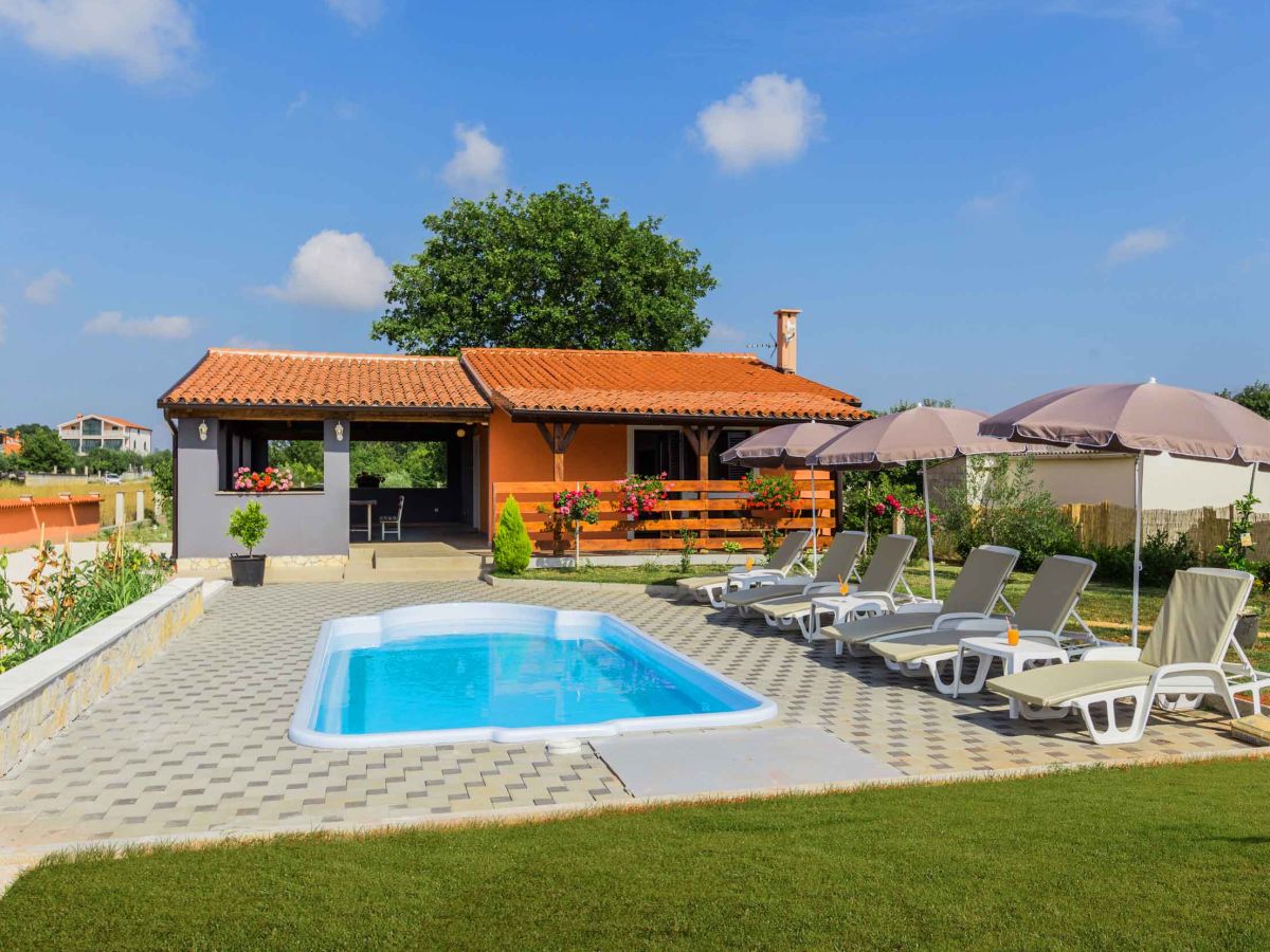 Holiday house Sejdi with private pool