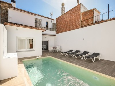 Holiday house Villa in Santa Cristina near Beaches & Pool - Outdoor photo 7